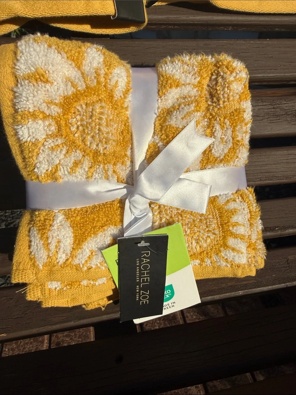 Rachel Zoe Yellow and White Sunflower Bath Towels Set